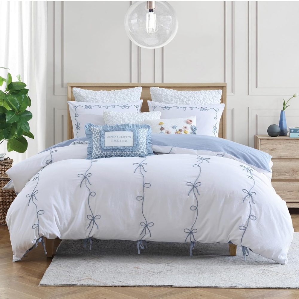 Peri Home Blue Bow Comforter Set
